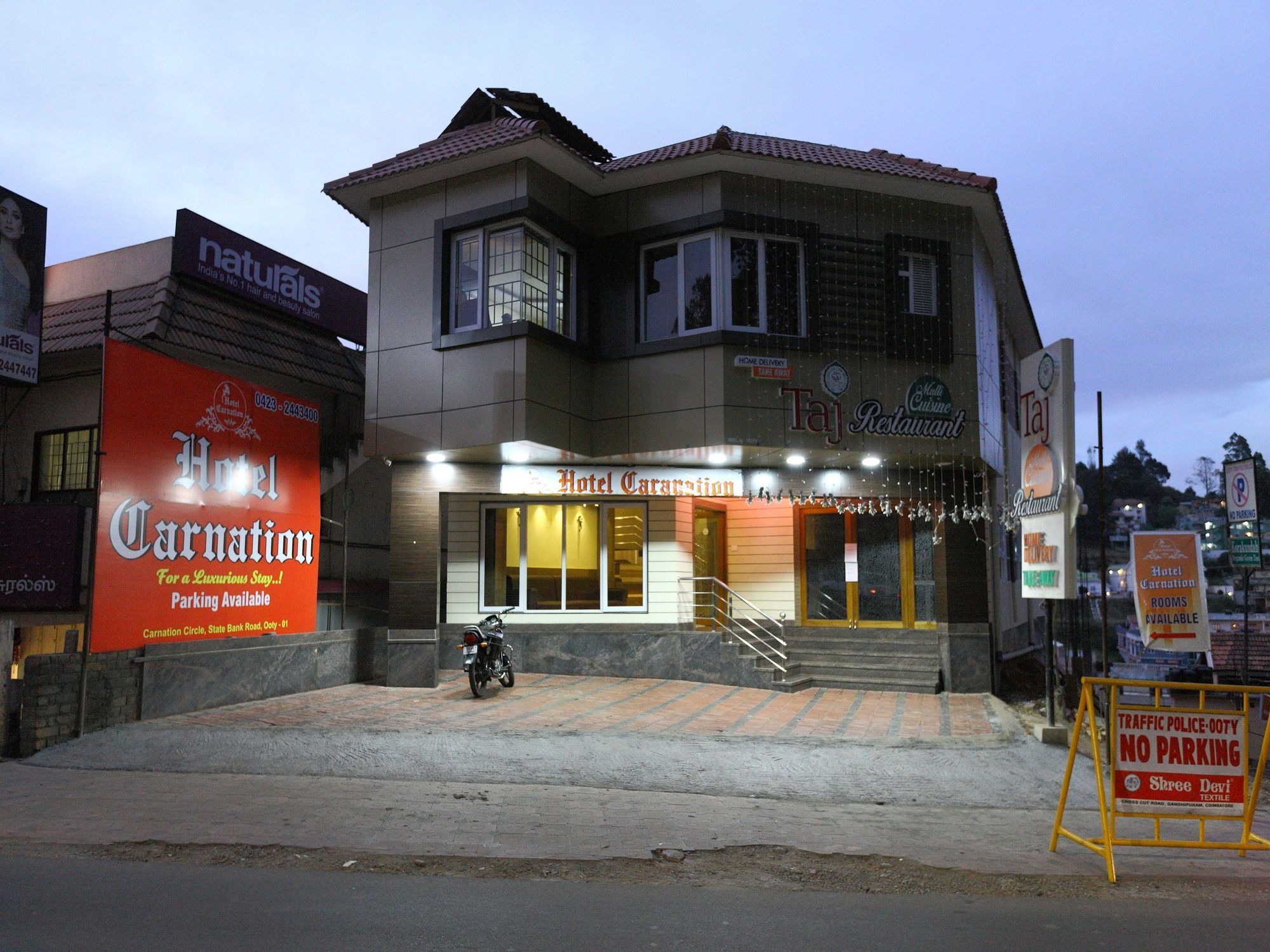 Oyo 7987 Hotel Carnation Ooty Exterior photo